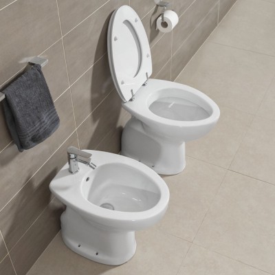 Wc e bidet per anziani con scarico a pavimento