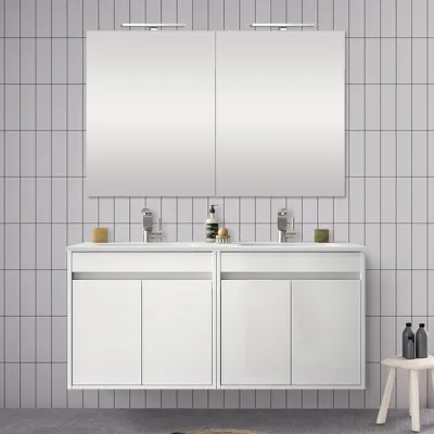 Doppio mobile da 120 cm con 4 ante, doppio lavabo e specchio Mavi bianco lucido