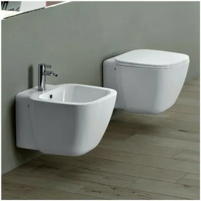 Coppia di Sanitari sospesi in ceramica con WC + Bidet + Copriwater Slim Rallenty