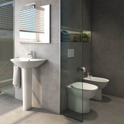 Tazza da bagno filomuro rimless serie Morning in ceramica bianco lucido