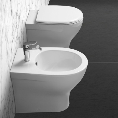 Water filo muro Azzurra Pratica in ceramica bianco lucido