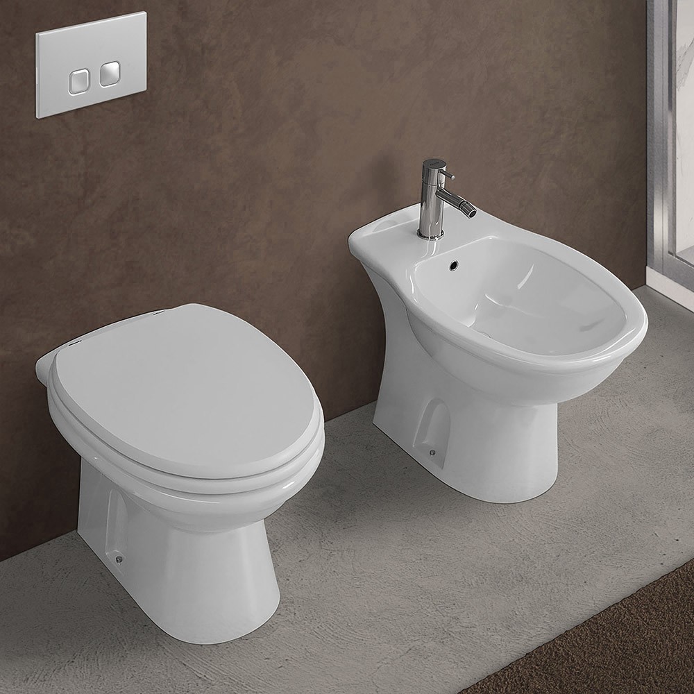 Set di sanitari serie Karla composto da wc bidet e copriwater