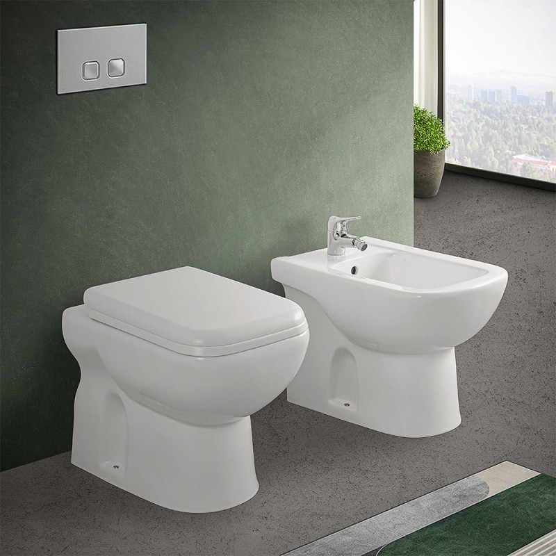 Sanitari tradizionali con scarico a terra e copriwc soft-close | Miracle