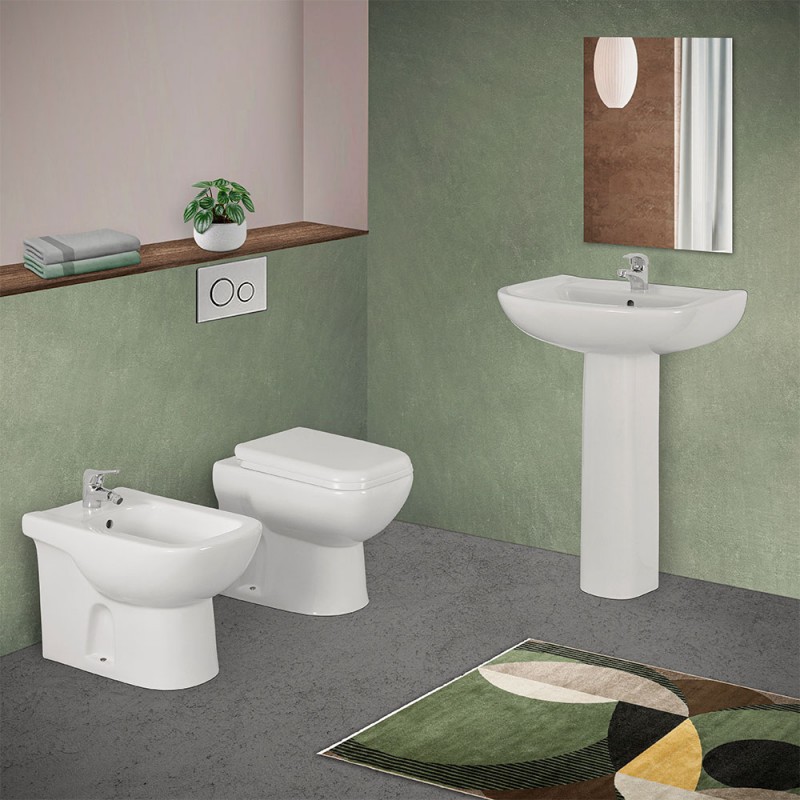 Sanitari tradizionali con scarico a terra e lavabo 60 cm con colonna