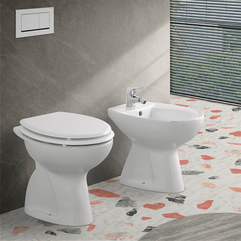 Set sanitari bagno in ceramica bianca lucida Flora completo di sedile wc