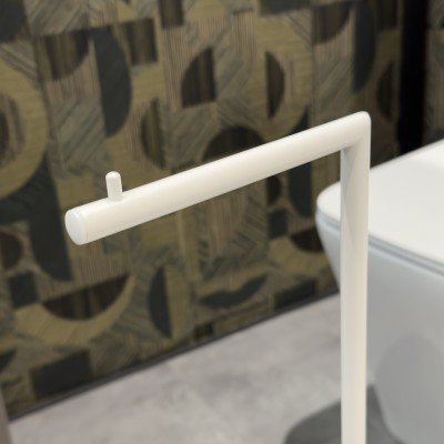 Dettaglio 1 Piantana porta rotolo e scopino da appoggio in acciaio bianco opaco Style