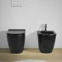 Wc filomuro tornado in ceramica nero opaco con sedile Tokyo