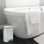 render Pattumiera a pedale in acciaio 5 lt bianco opaco con chiusura rallentata Axin