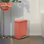 render Set pattumiera 5lt a pedale e portascopino in acciaio color terracotta opaco Axin